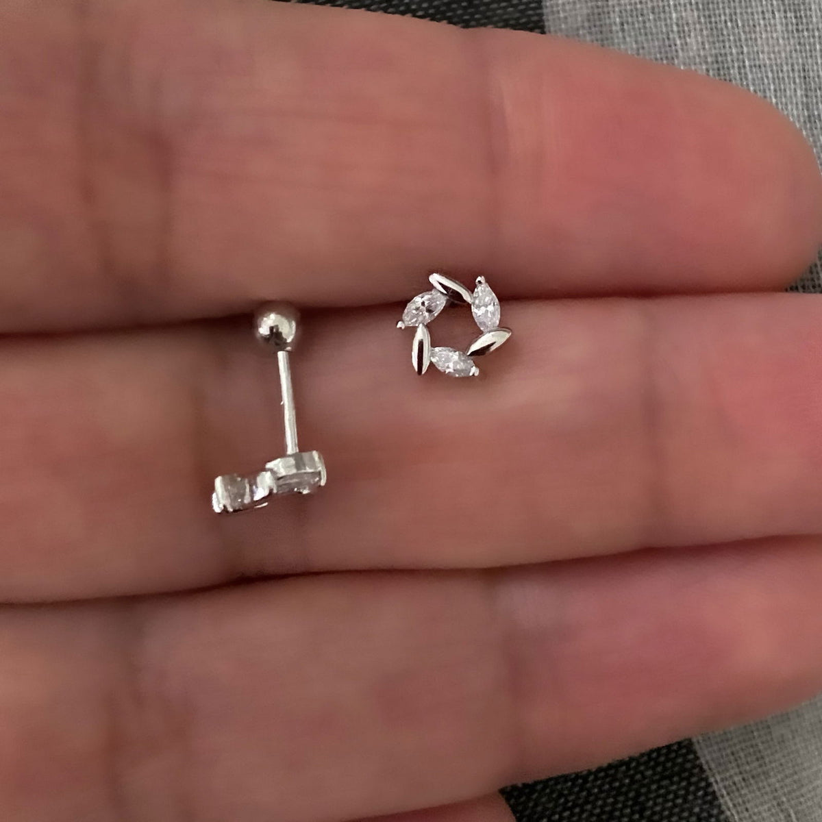 Tragus - Piercing Wrath with clear zircon - White Silver