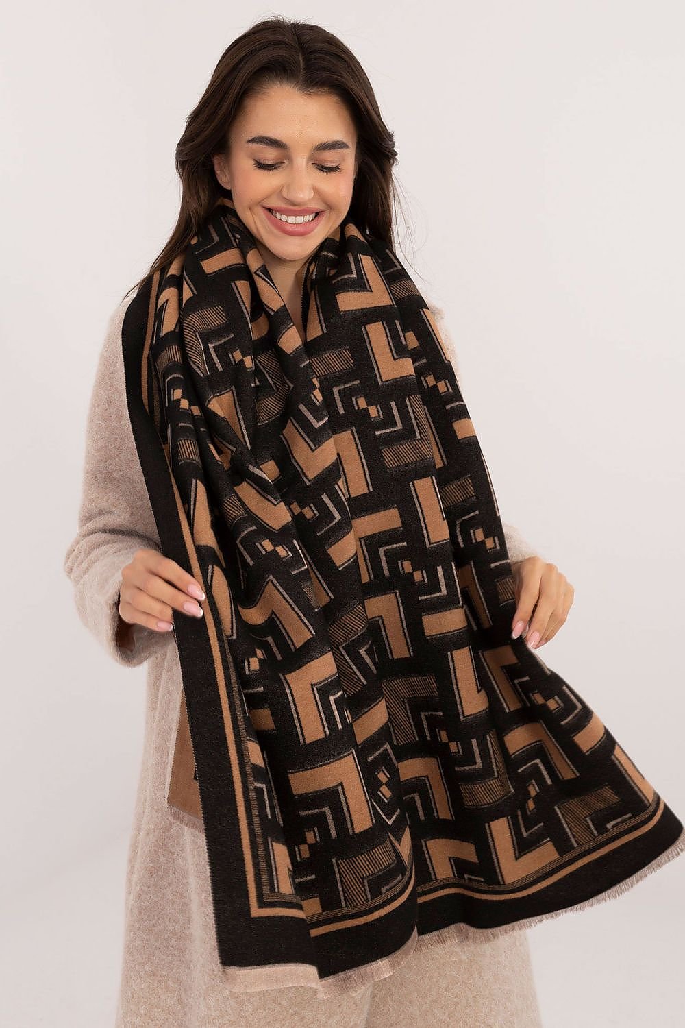 Viscose Wool Mix Shawl 190cm | 9 Colours | AT black one-size-fits-all