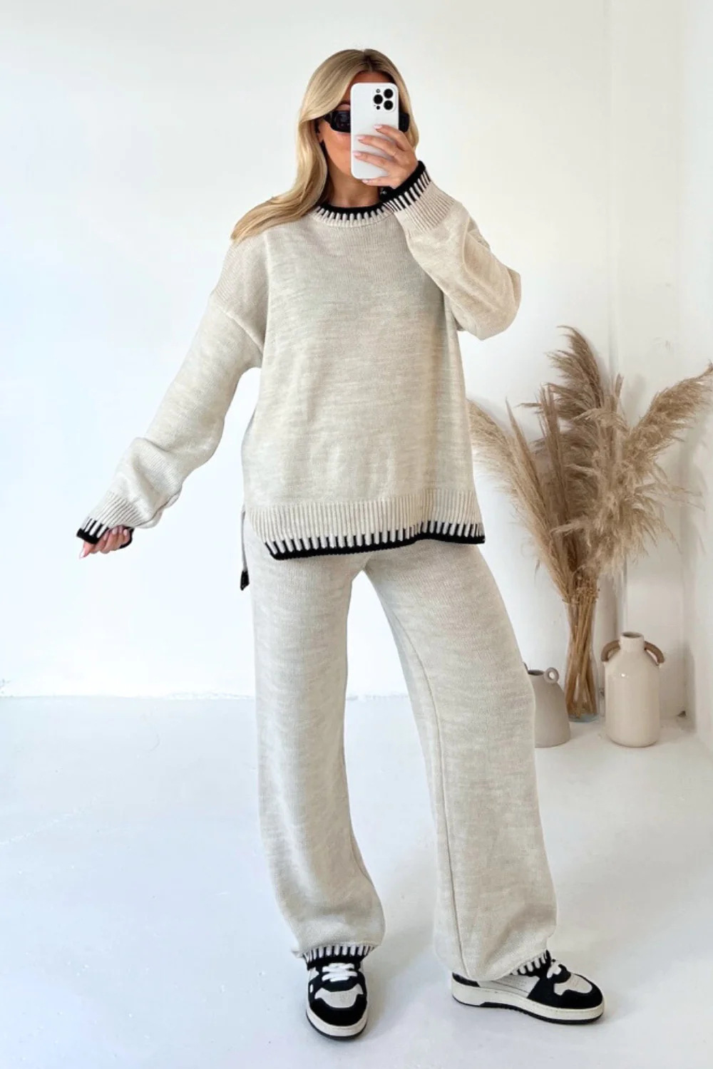 Women’s Casual Loose Two-Piece Loungewear Set with Long Sleeve Top and Trousers
